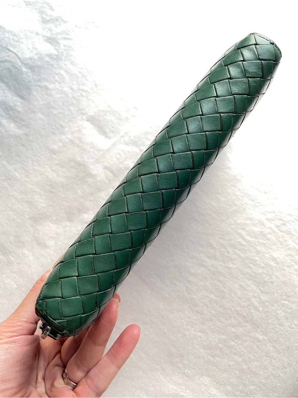 BOTTEGA VENETA // green intrecciato woven leather Zip-Around continental wallet - Picture 5 of 16